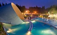 Barlangfürdő Miskolctapolcán a Kikelet Club Hotel közelében Barlangfürdő Miskolctapolcán a Kikelet Club Hotel közelében